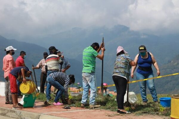 Reconstruyendo_comunidad_Gramalote_15