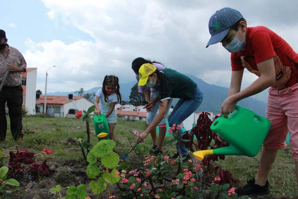 Reconstruyendo_comunidad_Gramalote_6