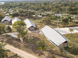 Colegio Santa Teresa en Puerto Patiño