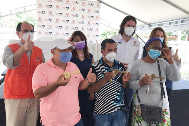 Fondo Adaptación entregó 40 nuevos apartamentos en El Pondaje y Charco Azul a familias del Jarillón de Cali
