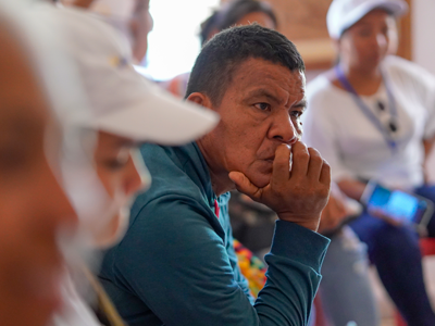 Reunión comunidad del barrio Girardot Magangué, Bolívar