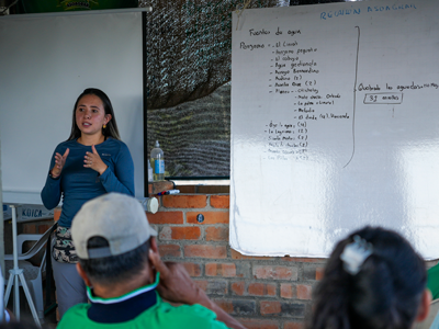 Capacitación de comunidades para proyectos de rehabilitación ecológica, Mercaderes, Arboleda, Cauca