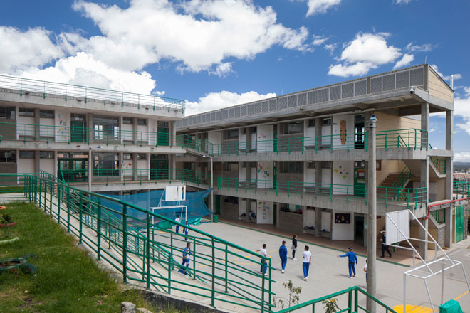 27 firmas constructoras se postulan para construir colegio en Guaranda, Sucre 