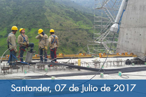 Hace una semana comenzó la etapa de atirantado del puente Hisgaura que se construye en la vía Los Curos – Málaga, en el municipio de San Andrés, al nororiente del país.