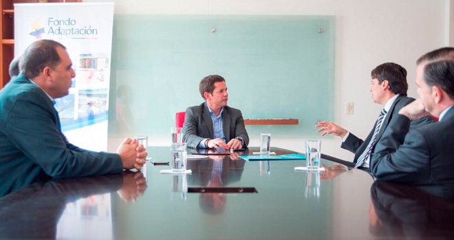 Fondo Adaptación firma convenio para construir política de reasentamiento en Colombia