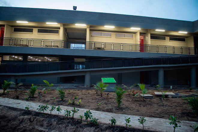 Fondo Adaptación entrega colegio adaptado al cambio climático en Calamar