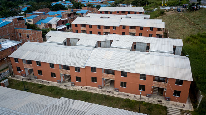 Fondo Adaptación entregó 140 nuevas casas en Bucaramanga
 
