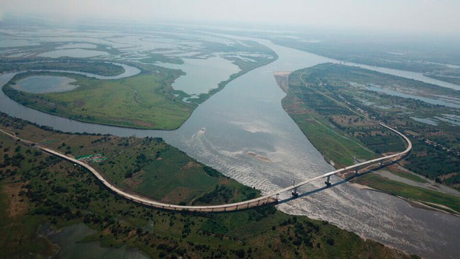 Presidente Santos recorrió el puente más largo de Colombia 