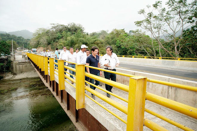 Ya circulan a diario más de 3.000 vehículos por el nuevo puente Guachaca en Magdalena
