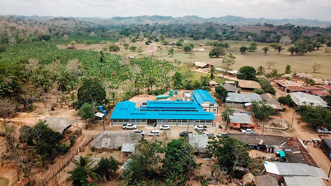 Más de 300 niños ya cuentan con nuevo colegio en las montañas de Turbo (Antioquia)