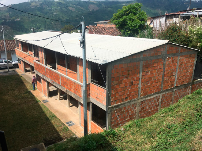 18 Familas de Apía, Risaralda, reciben vivienda del Fondo Adaptación